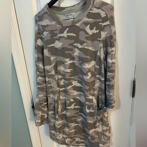 Athleta Camo Luxe Balance Sweatshirt Athleisure Travel Dress
